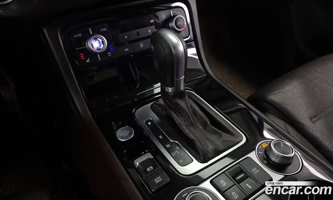 Volkswagen Touareg 2015 3.0 Автомат в Москве № 318051, фото 9