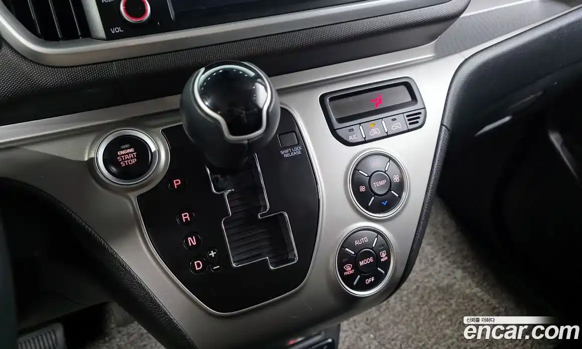 Kia Ray 2021 1.0 Автомат в Москве № 321691, фото 10