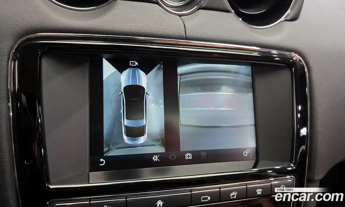 Jaguar XJ 2017 3.0 Автомат в Москве № 331496, фото 16