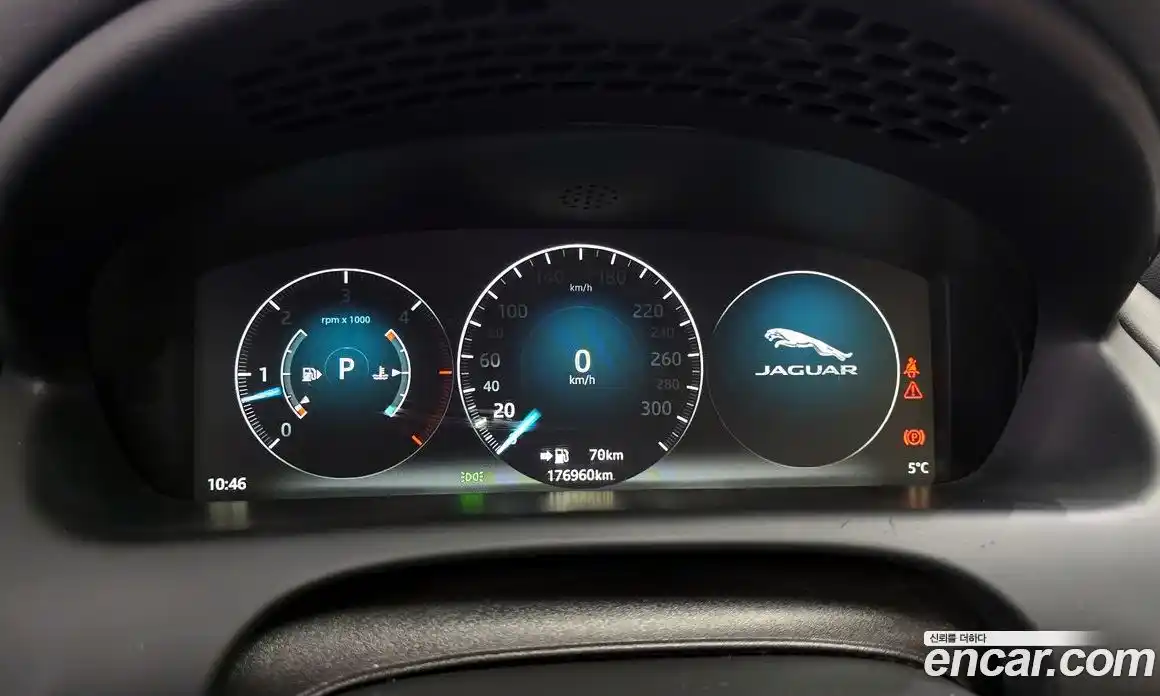 Jaguar XJ 2017 3.0 Автомат в Москве № 331496, фото 8