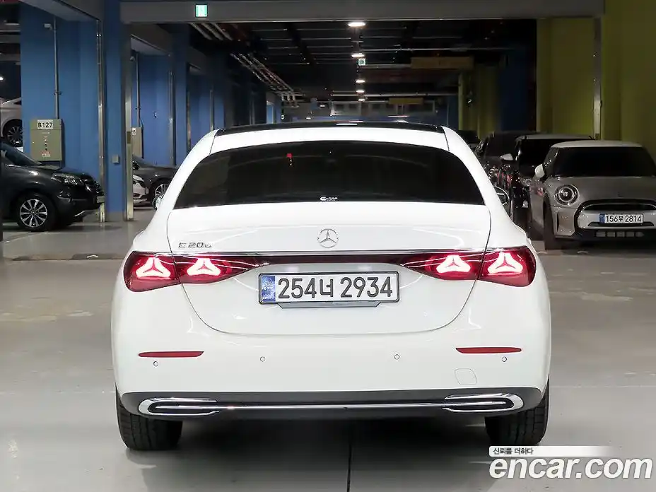 Mercedes-Benz E-Class 2024 2.0 Автомат в Москве № 338023, фото 3