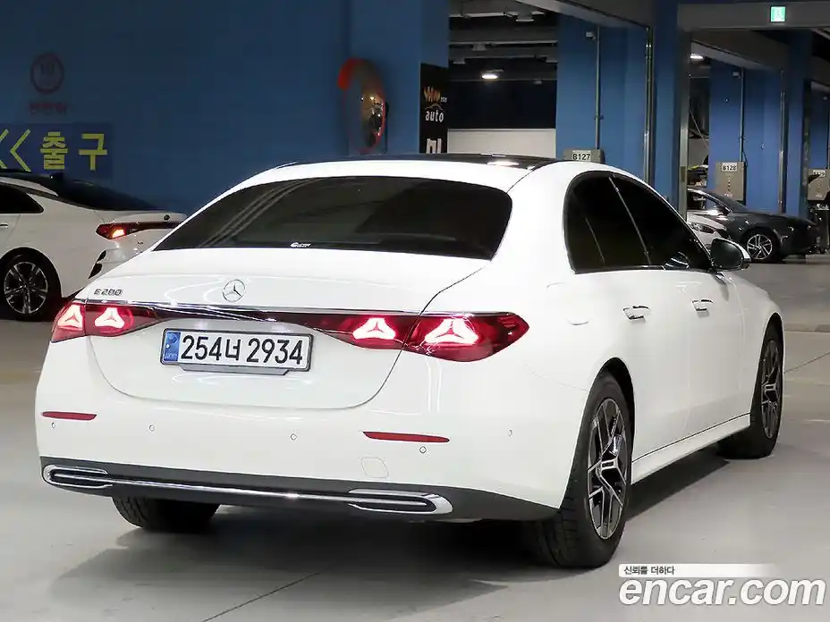 Mercedes-Benz E-Class 2024 2.0 Автомат в Москве № 338023, фото 4