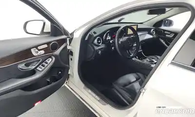 Mercedes-Benz C-Class 2018 2.0 Автомат в Москве № 342876, миниатюра 4