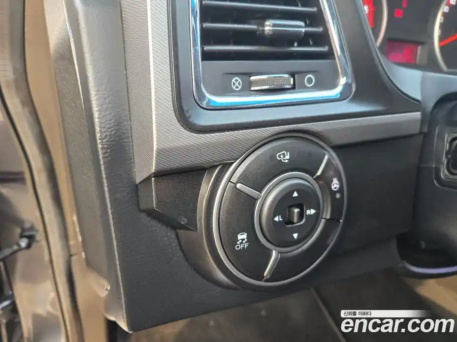 SsangYong Korando 2016 2.0 Автомат в Москве № 34866, фото 18