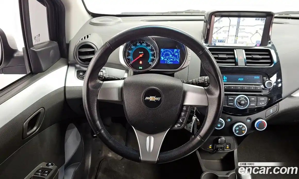 Chevrolet Spark 2015 1.0 Автомат в Москве № 37260, фото 3