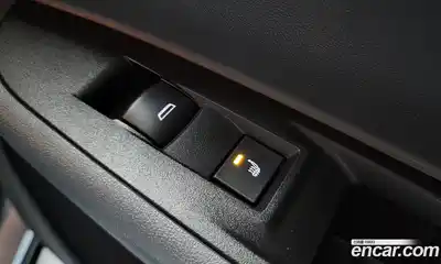 Chevrolet Bolt EV 2018 0.2 Автомат в Москве № 39526, миниатюра 12