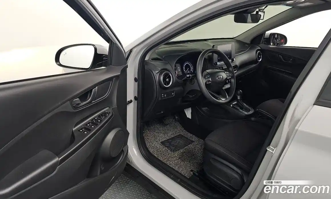 Hyundai Kona 2021 1.6 Автомат в Москве № 396486, фото 17