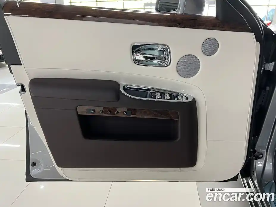 Rolls-Royce Ghost 2019 6.6 Автомат в Москве № 407378, фото 13