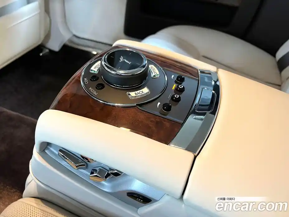 Rolls-Royce Ghost 2019 6.6 Автомат в Москве № 407378, фото 15