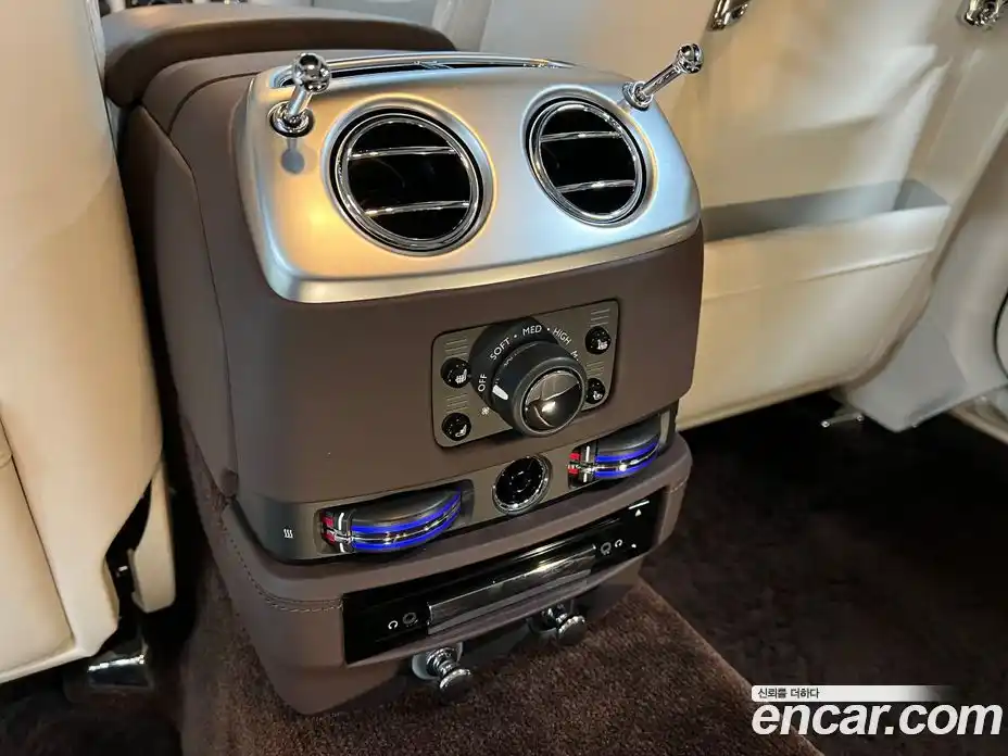 Rolls-Royce Ghost 2019 6.6 Автомат в Москве № 407378, фото 17