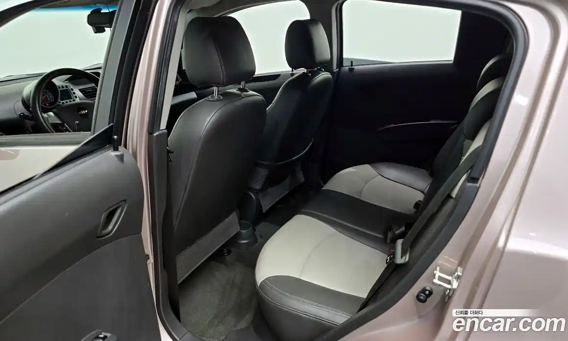 Chevrolet Spark 2012 1.0 Автомат в Москве № 41124, фото 11