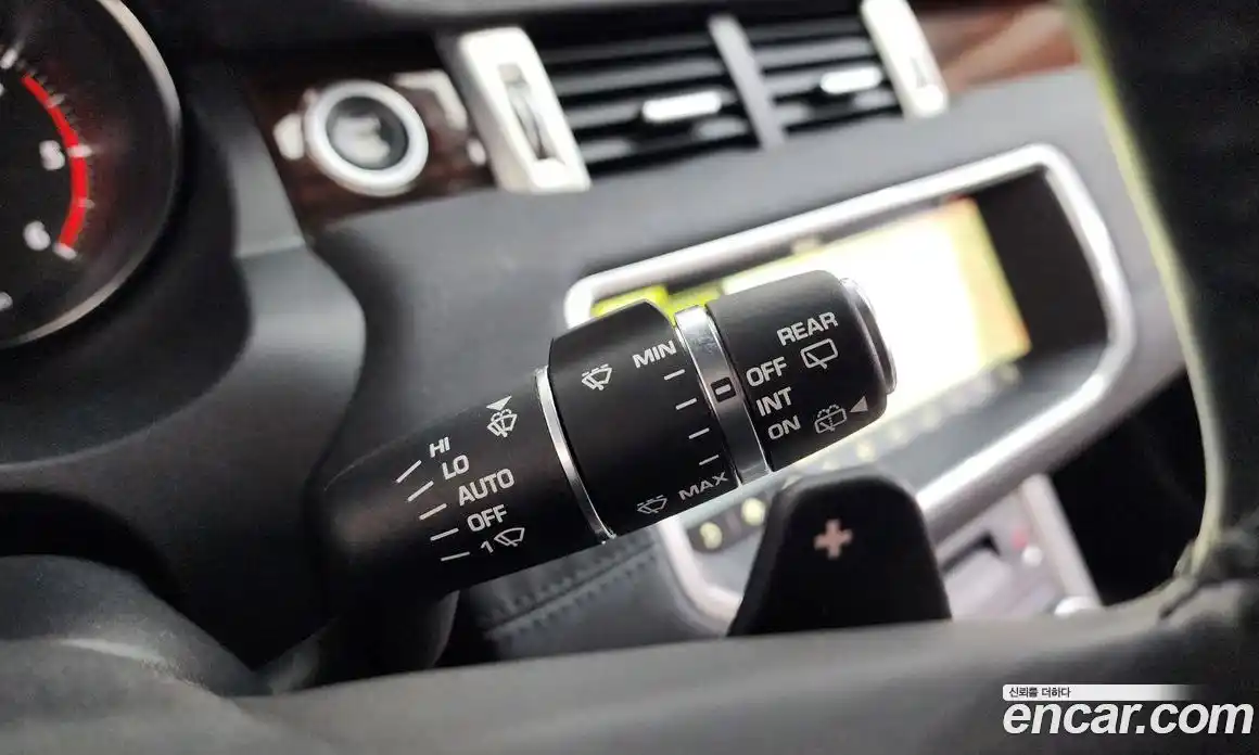 Land Rover Range-Rover Evoque 2017 2.0 Автомат в Москве № 416323, фото 16