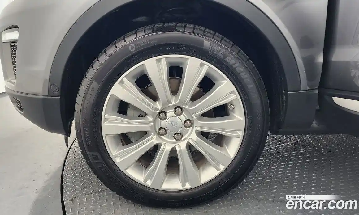 Land Rover Range-Rover Evoque 2017 2.0 Автомат в Москве № 416323, фото 5