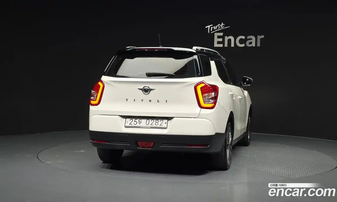 SsangYong TIBOLI 2016 1.6 Автомат в Москве № 421094, фото 4