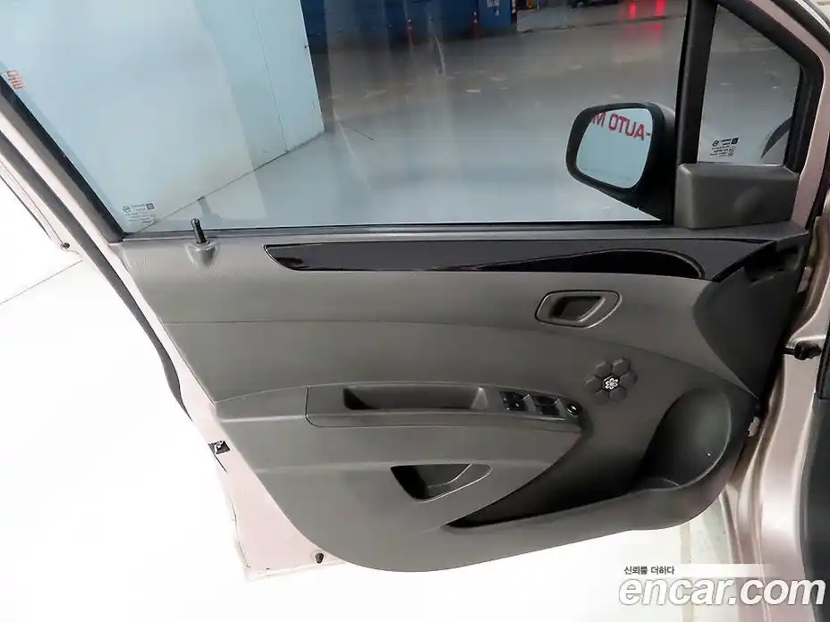 Chevrolet Spark 2012 1.0 Автомат в Москве № 42234, фото 15