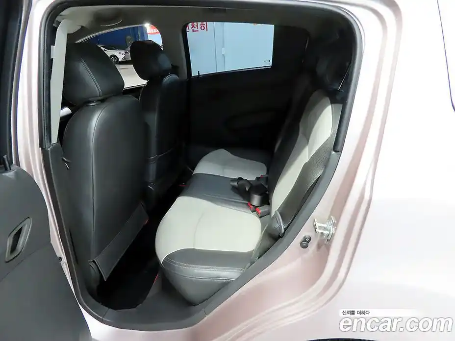 Chevrolet Spark 2012 1.0 Автомат в Москве № 42234, фото 7