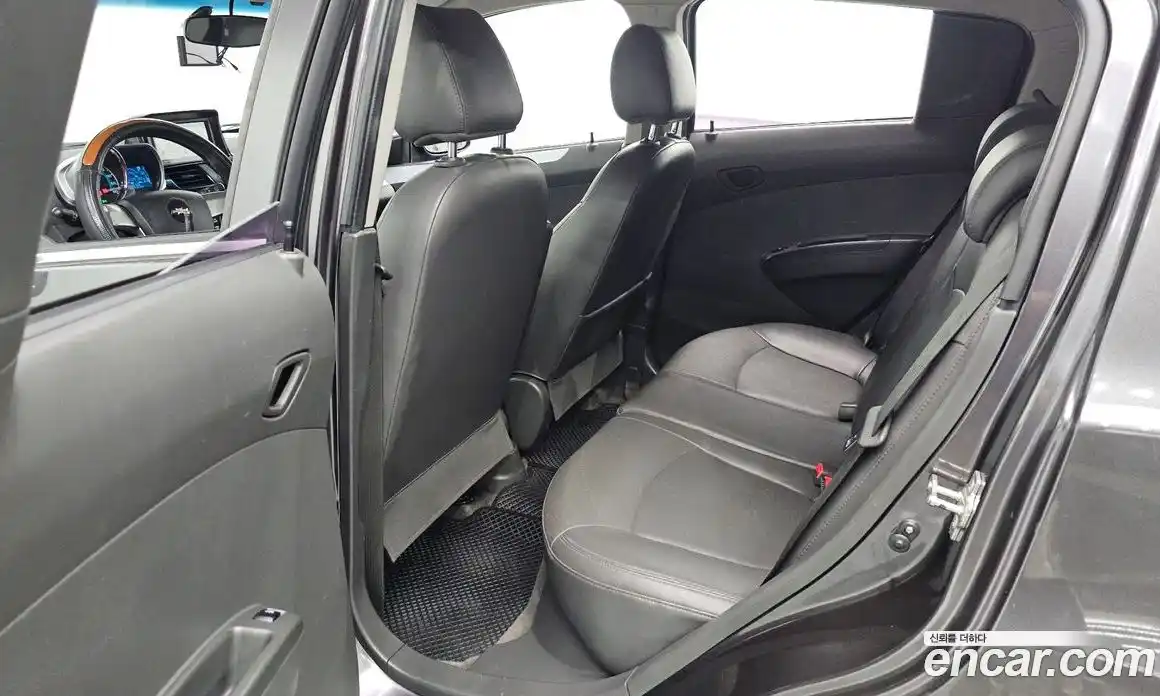 Chevrolet Spark 2015 1.0 Автомат в Москве № 422868, фото 12