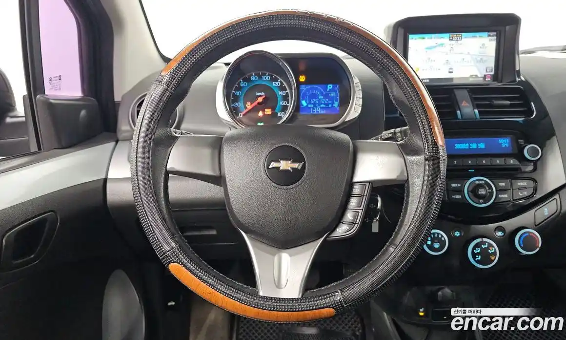 Chevrolet Spark 2015 1.0 Автомат в Москве № 422868, фото 14