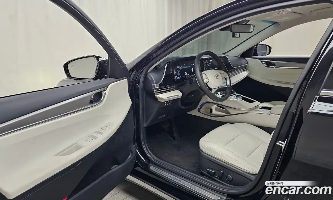 Hyundai Grandeur 2022 2.5 Автомат в Москве № 43713, фото 15