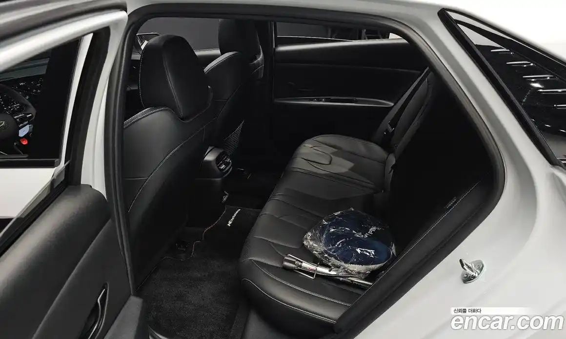 Hyundai Avante 2024 2.0 Механическая в Москве № 44222, фото 12