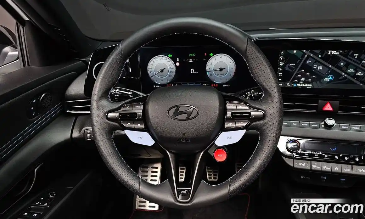 Hyundai Avante 2024 2.0 Механическая в Москве № 44222, фото 13