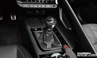 Hyundai Avante 2024 2.0 Механическая в Москве № 44222, миниатюра 9