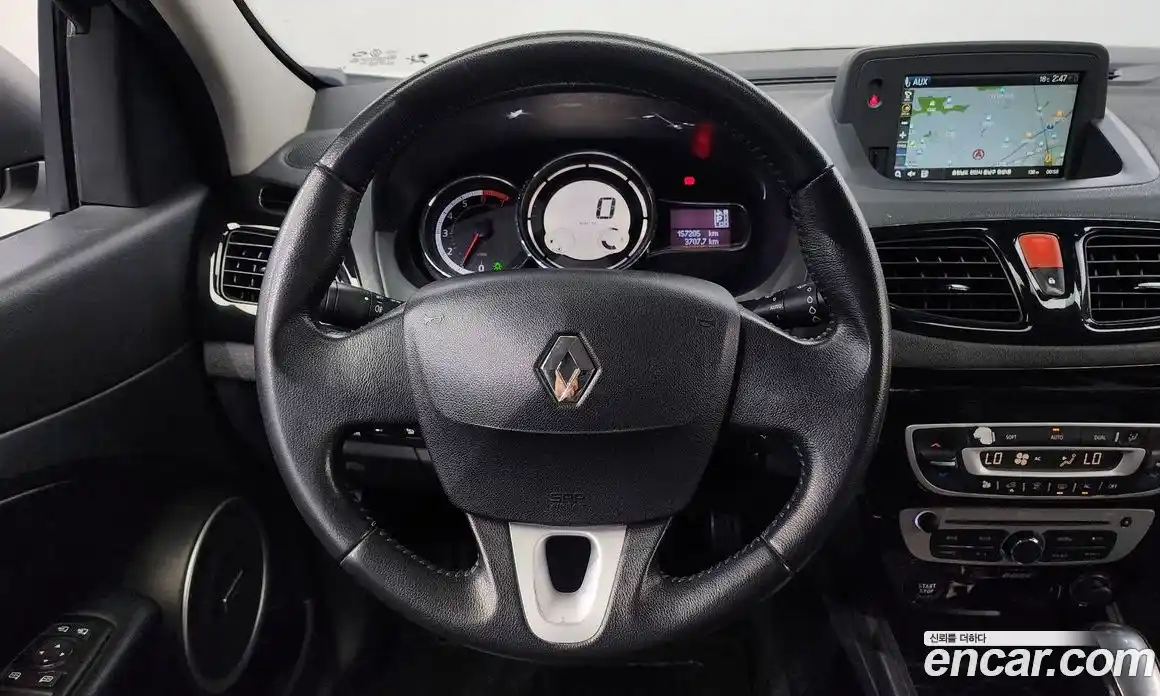 Renault SM3 2016 1.6 Автомат в Москве № 463078, фото 15