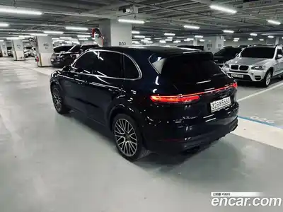 Porsche Cayenne 2021 3.0 Автомат в Москве № 470945, миниатюра 3
