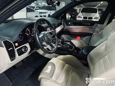 Porsche Cayenne 2021 3.0 Автомат в Москве № 470945, миниатюра 10