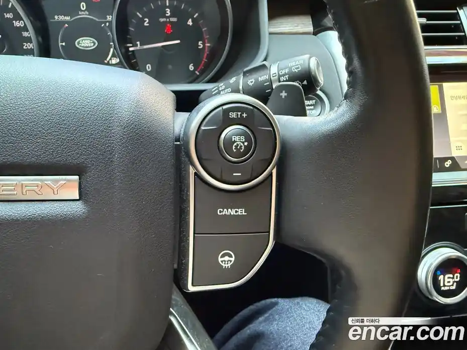 Land Rover Discovery 2017 2.0 Автомат в Москве № 471540, фото 16