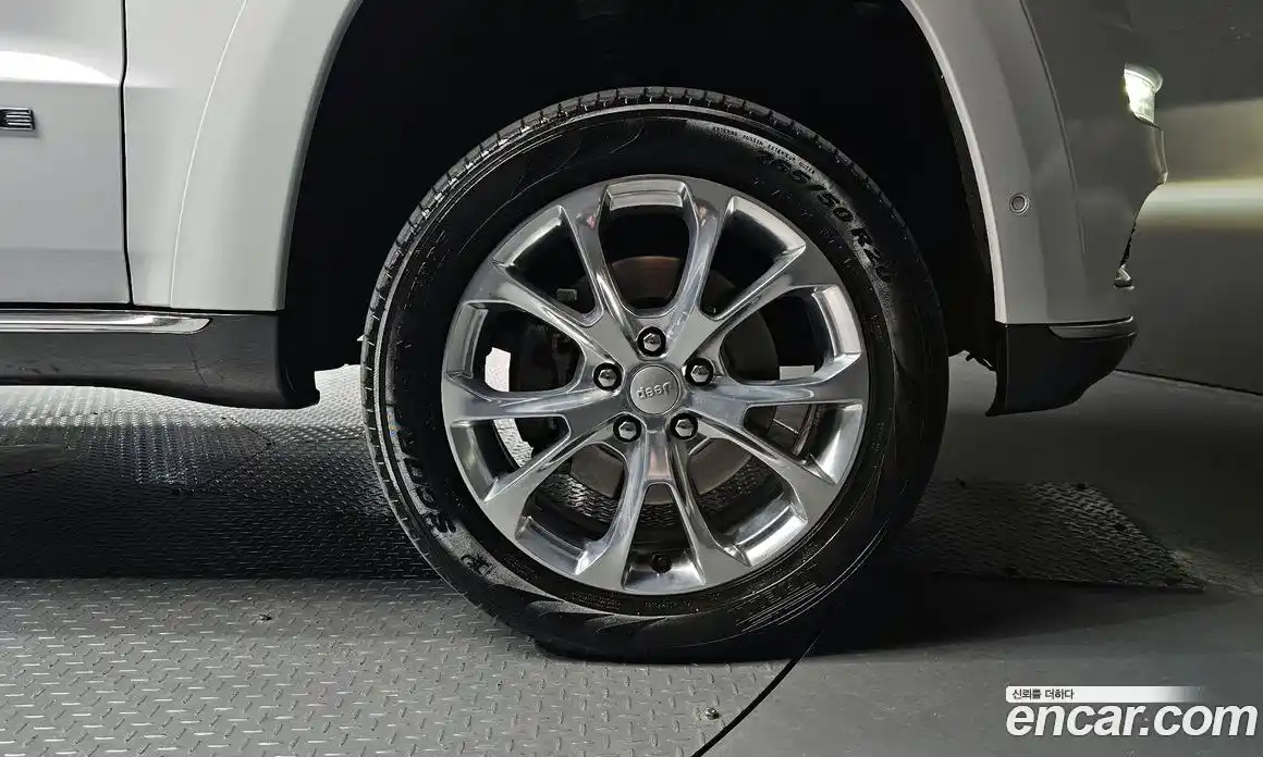 Jeep Cherokee 2021 3.6 Автомат в Москве № 472723, фото 5