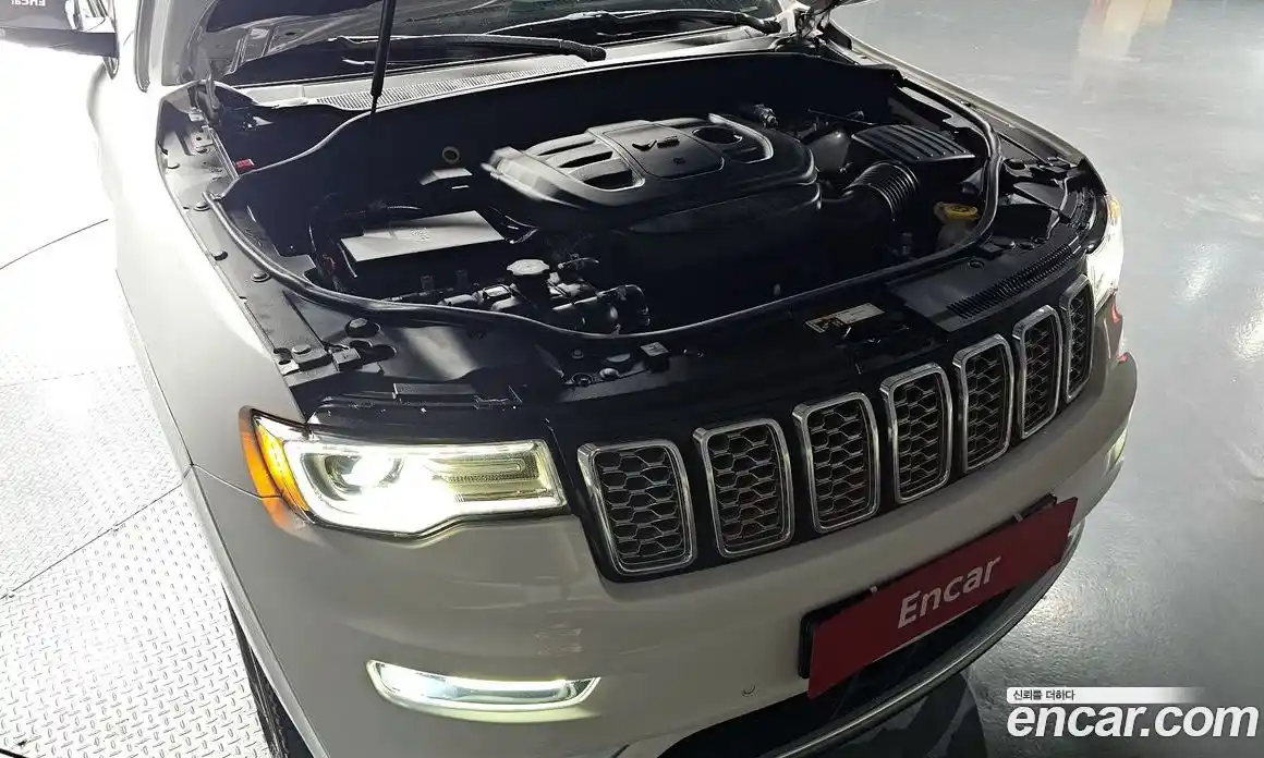 Jeep Cherokee 2021 3.6 Автомат в Москве № 472723, фото 6