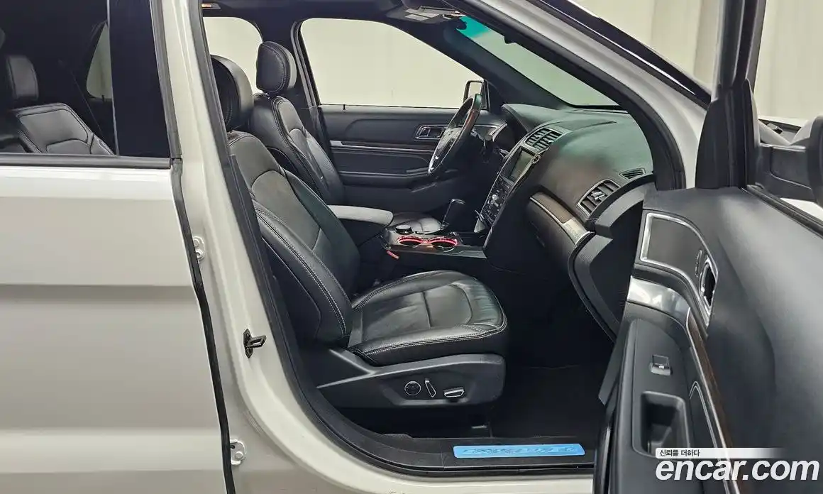 Ford Explorer 2016 2.3 Автомат в Москве № 473542, фото 11