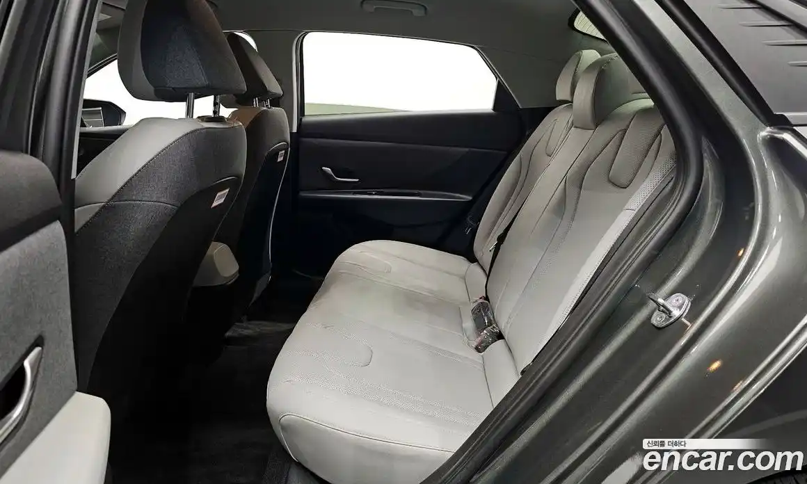 Hyundai Avante 2022 1.6 Автомат в Москве № 92182, фото 18