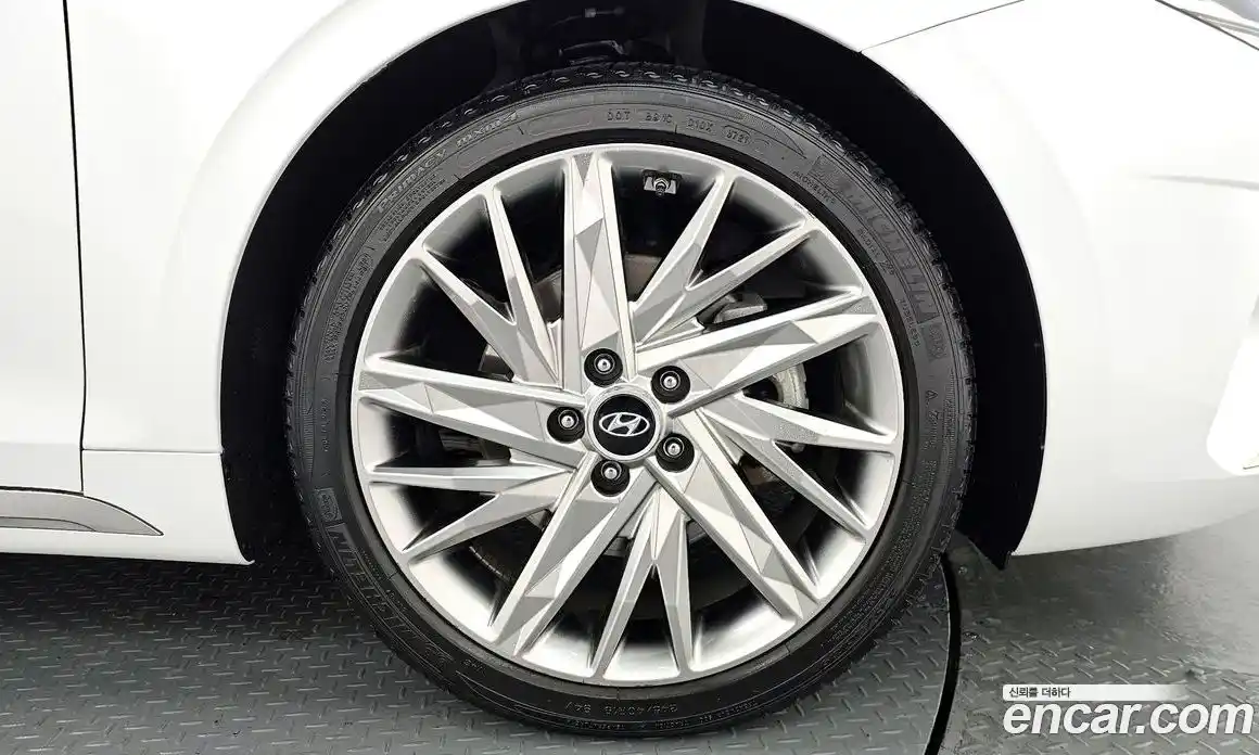 Hyundai Grandeur 2023 2.5 Автомат в Москве № 9284, фото 11