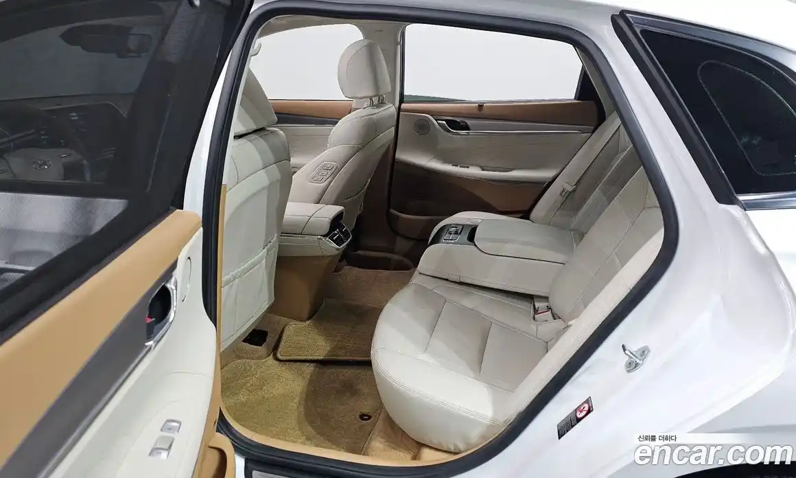 Hyundai Grandeur 2023 2.5 Автомат в Москве № 9284, фото 19