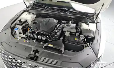 Hyundai Grandeur 2023 2.5 Автомат в Москве № 9284, миниатюра 2