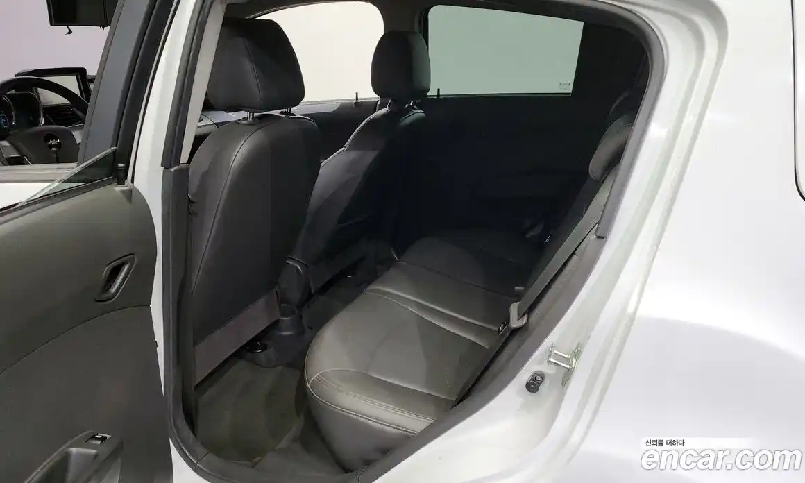 Chevrolet Spark 2014 1.0 Автомат в Москве № 103840, фото 13