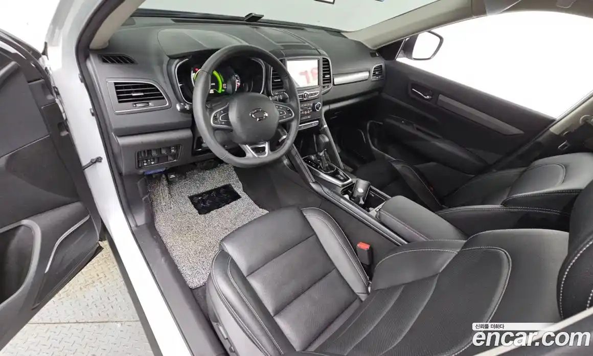 Renault QM6 2024 2.0 Автомат в Москве № 106272, фото 11