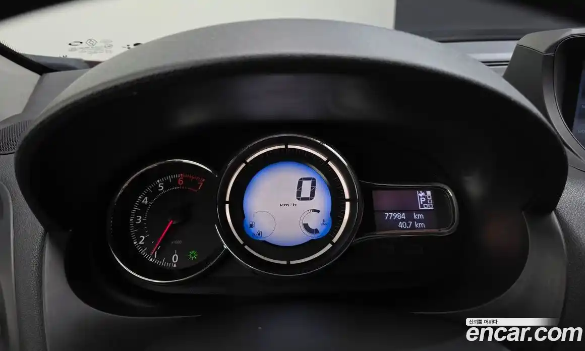 Renault SM3 2015 1.6 Автомат в Москве № 106496, фото 13