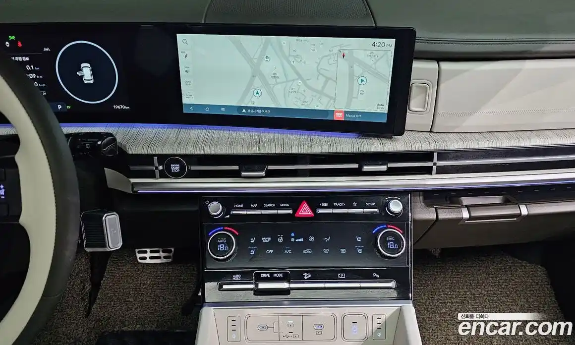 Hyundai Santa Fe 2025 1.6 Автомат в Москве № 108306, фото 14