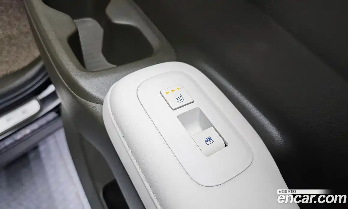 Hyundai Santa Fe 2025 1.6 Автомат в Москве № 108306, фото 18