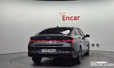 Hyundai Avante 2023 1.6 Автомат в Москве № 108911, миниатюра 11