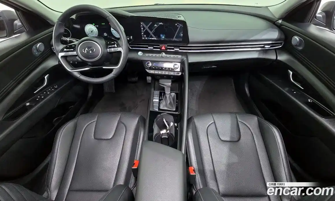 Hyundai Avante 2023 1.6 Автомат в Москве № 108911, фото 13