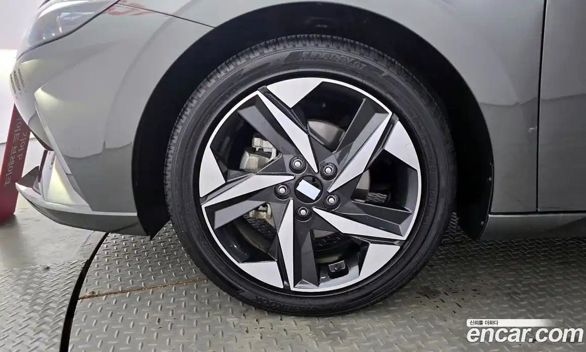 Hyundai Avante 2023 1.6 Автомат в Москве № 108911, фото 16