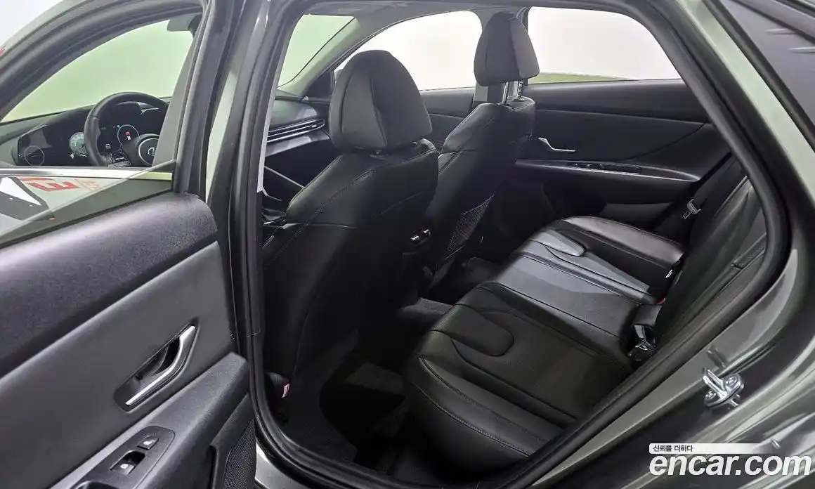 Hyundai Avante 2023 1.6 Автомат в Москве № 108911, фото 10