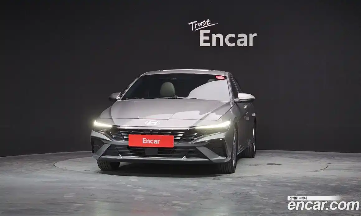 Hyundai Avante 2024 1.6 Автомат в Москве № 110348, фото 2