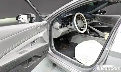 Hyundai Avante 2024 1.6 Автомат в Москве № 110348, миниатюра 5