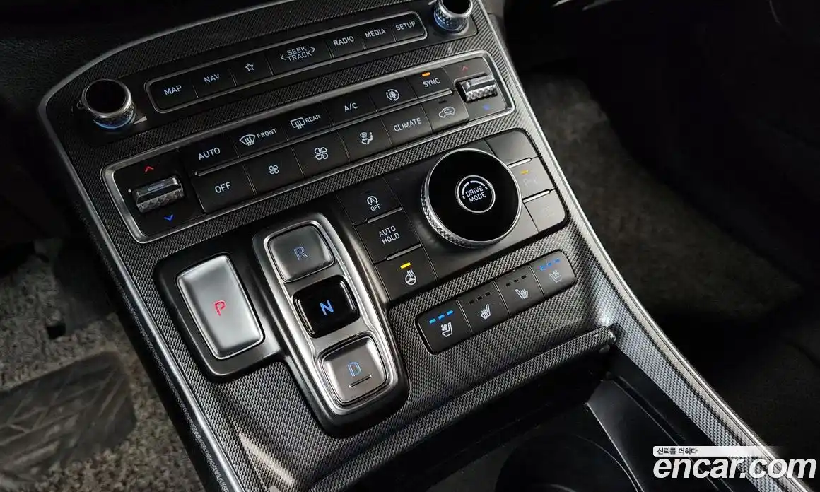 Hyundai Santa Fe 2021 2.2 Автомат в Москве № 111595, фото 15