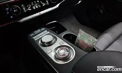 Genesis GV70 2022 2.5 Автомат в Москве № 118607, миниатюра 2